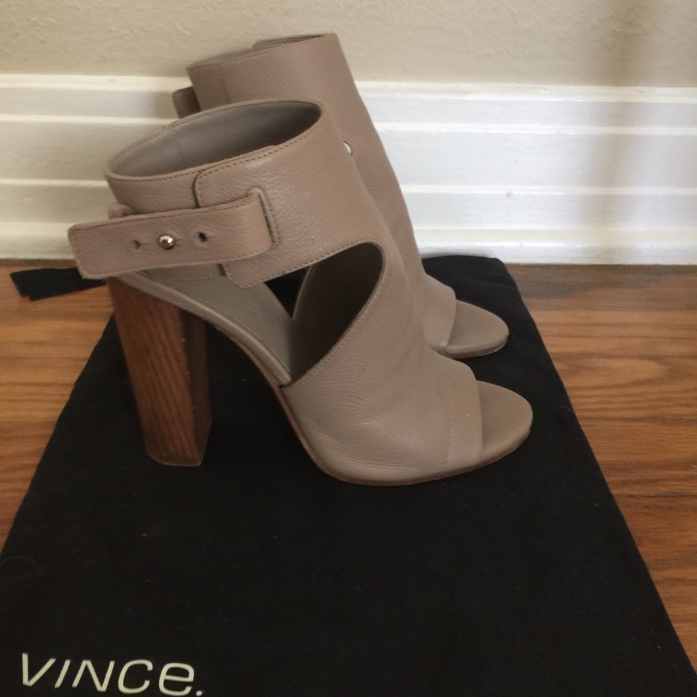 Vince Addie Peep Toe Size 6.5